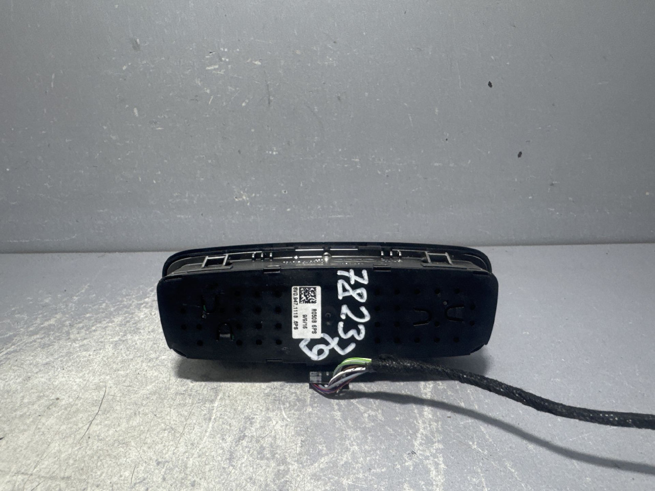 RASVJETA U KABINI AUDI A3 (8VF/8VK) > 16-20 8V0947111A
