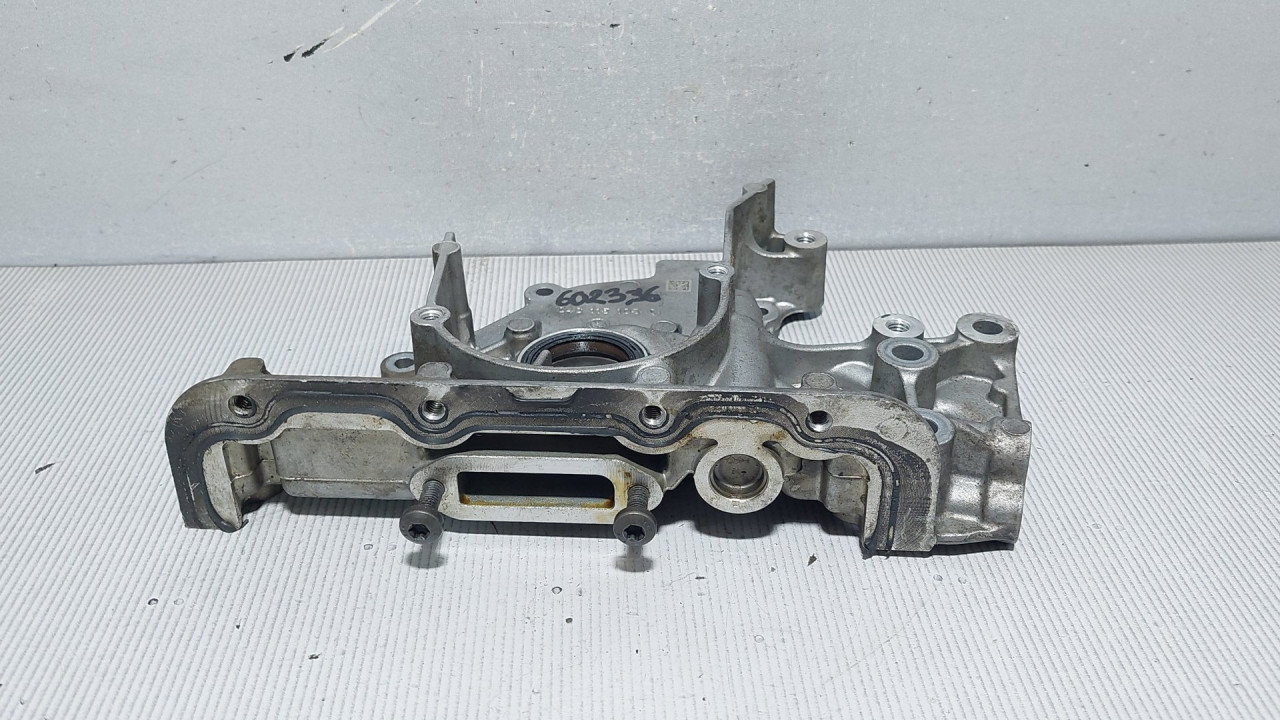 DIJELOVI DEKLO VW UP > 12-16 04C115105C