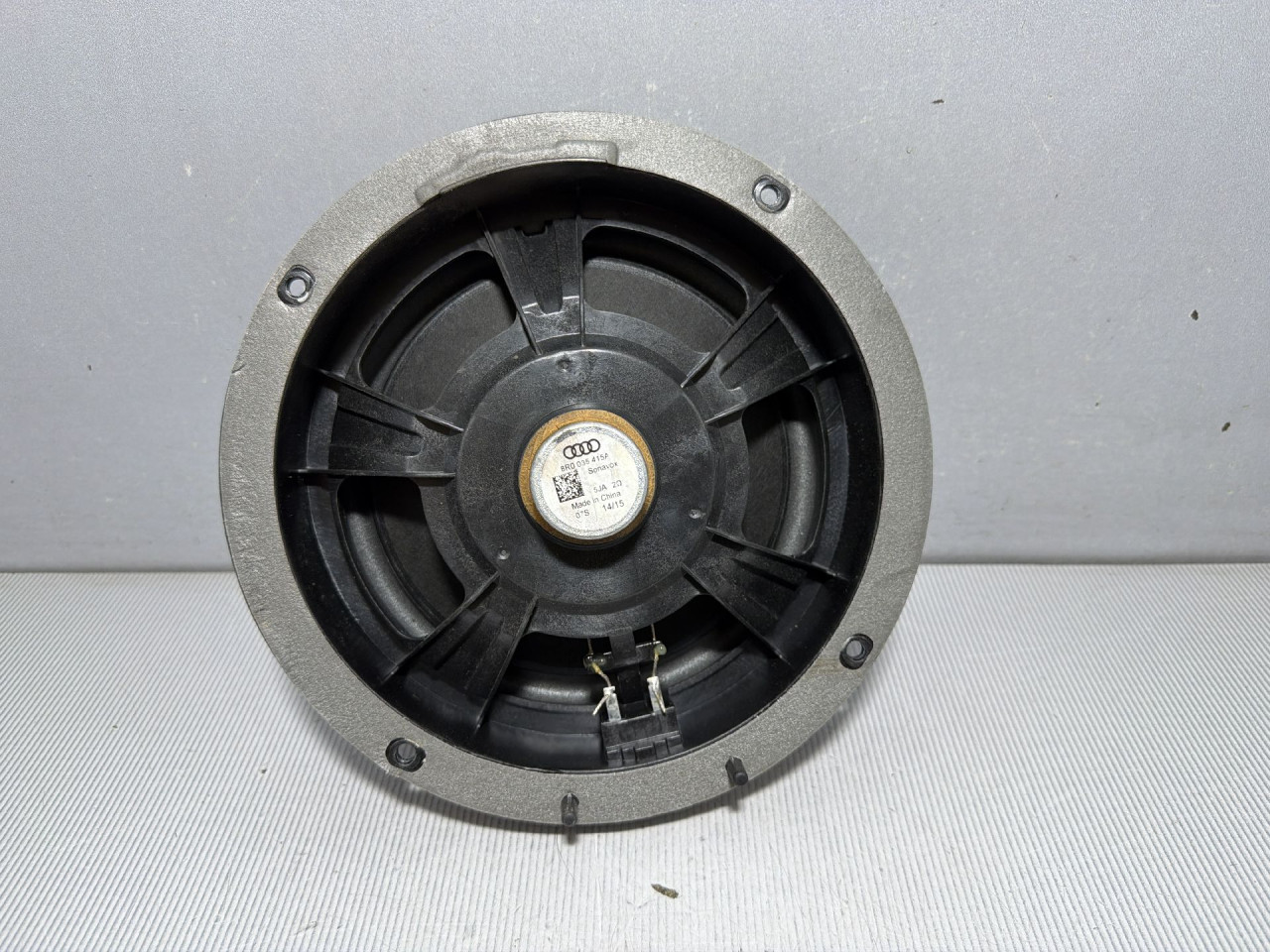 DIJELOVI ZVUCNIK AUDI Q5 > 12-16 2.0 8R0035415A