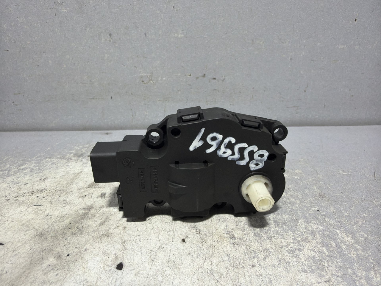 MOTORIC KLAPNE AUDI A5 (8T3/8F7) COUPE > 07-11 K9749005