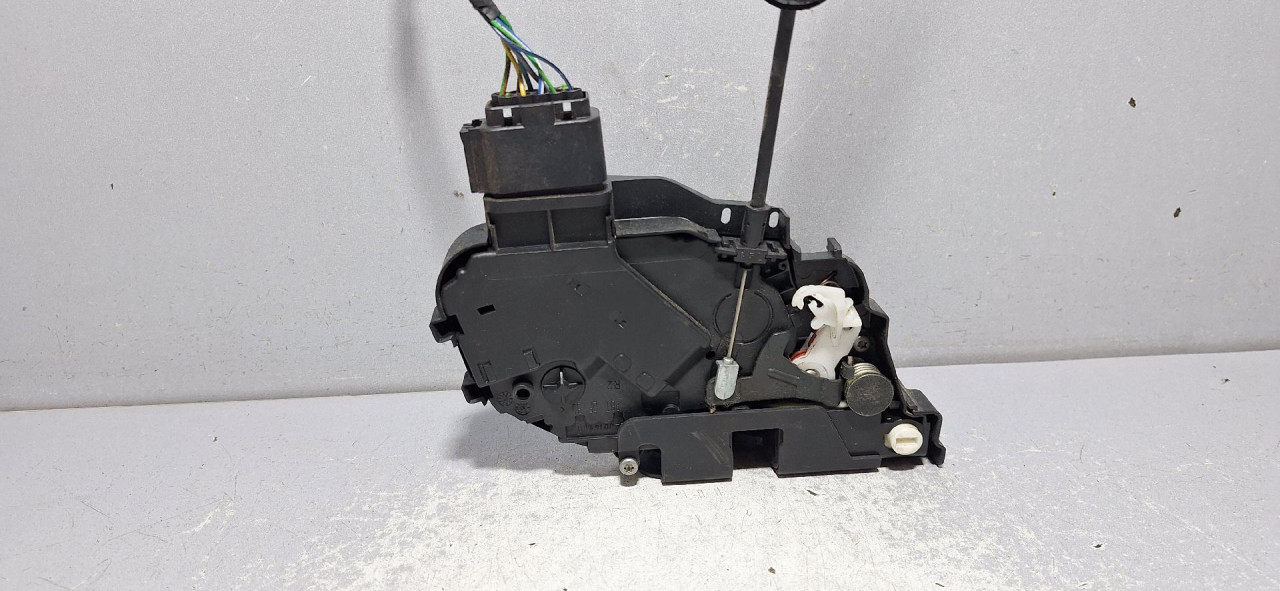 DIJELOVI BRAVA VRATA VOLVO V70 > 08-11 2.0 31253921