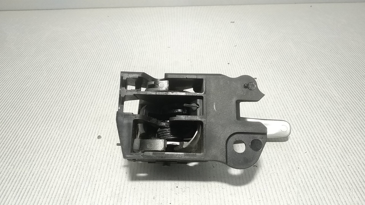 UNUTRASNJA RUCKA VRATA TOYOTA AURIS > 07-10 62318A2