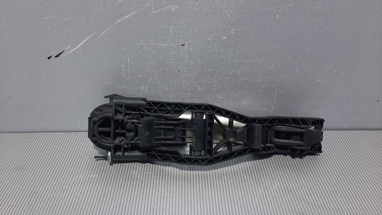 RUCKA VRATA SKODA OCTAVIA > 00-04 6Y0837885