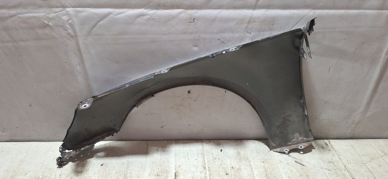 DIJELOVI BLATOBRAN AUDI A4 (B9) > 19- 8W0821106D