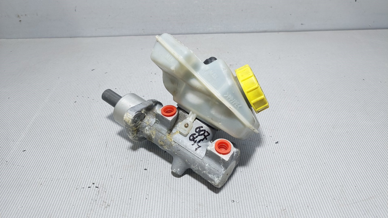 DIJELOVI GLAVNI KOCIONI CILINDAR VW T4 > 96-03 2.5 7D0611303A