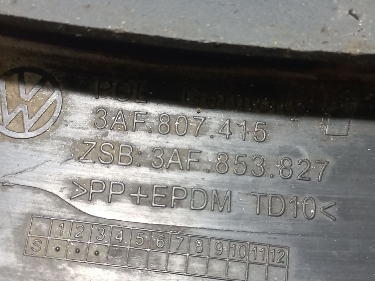 RUB BLATOBRANA VW PASSAT B7 > 10-14 3AF807415