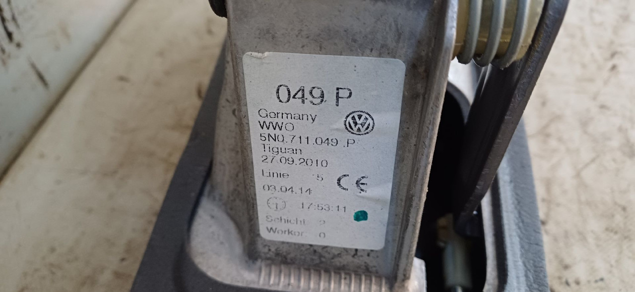 DIJELOVI SALTEBLA VW TIGUAN > 11-15 5N0711049P
