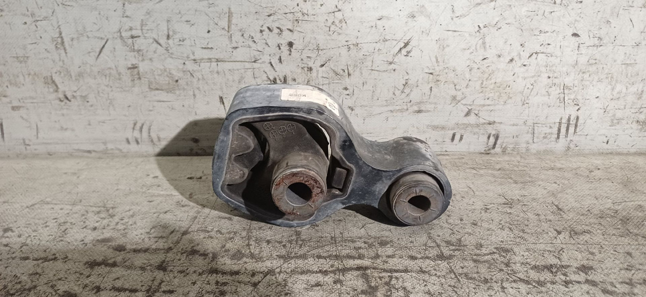 DIJELOVI NOSAC MOTORA MAZDA 3 > 13-16