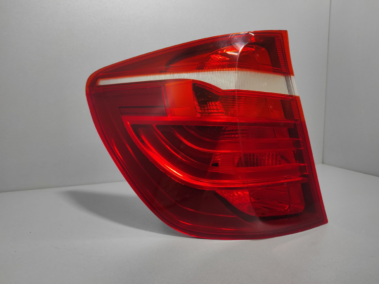 DIJELOVI STOP SVJETLO BMW X3 (F25) > 14-17 7217311