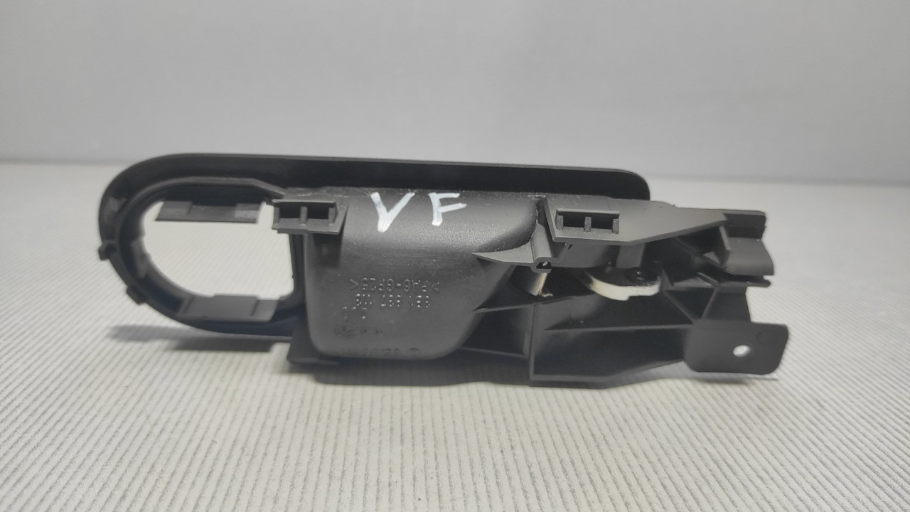 UNUTRASNJA RUCKA VRATA VW PASSAT B5 > 00-05 3B1837113