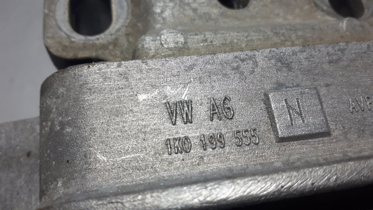 NOSAC MJENJACA VW GOLF 5 > 03-08 1K0199555N