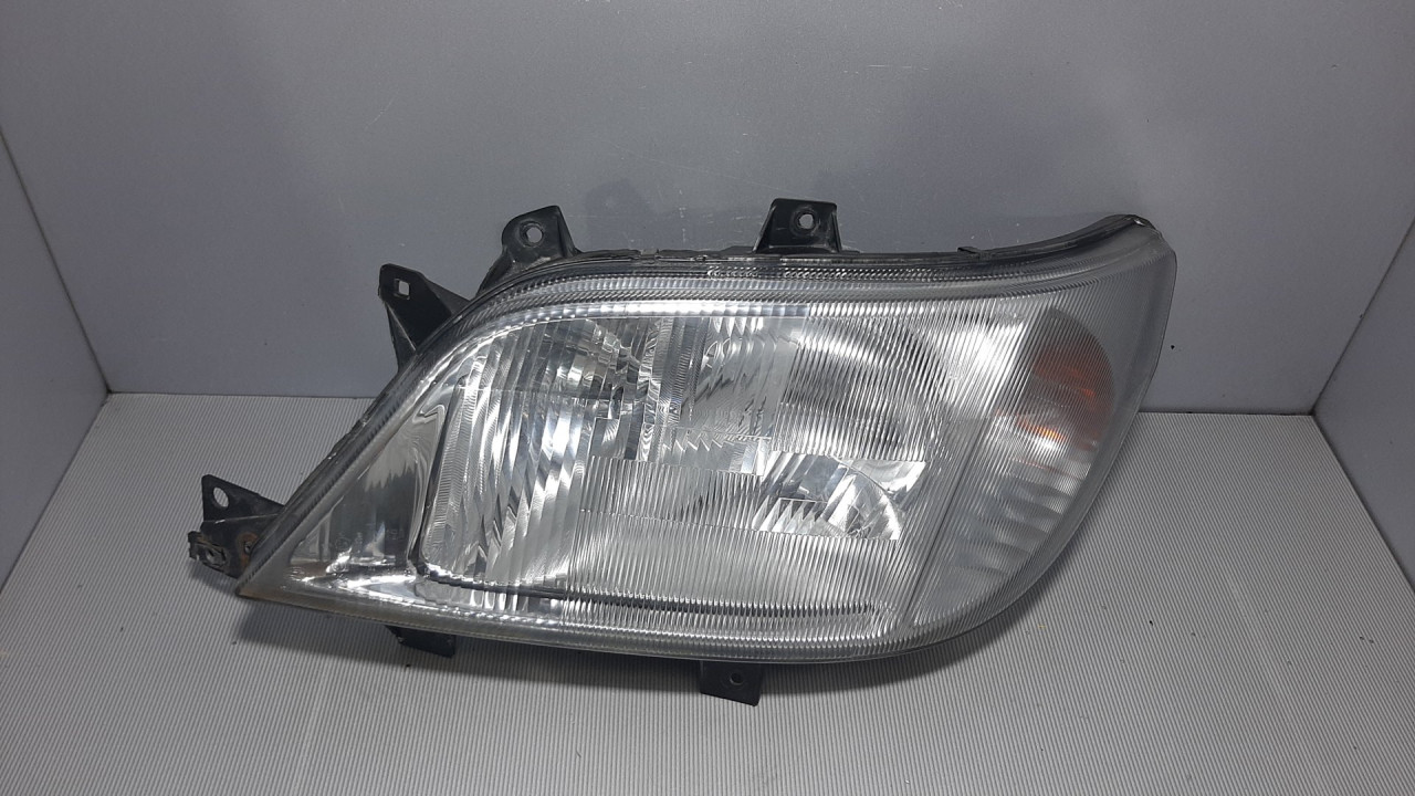 DIJELOVI FAR MERCEDES SPRINTER > 95-00 15053100
