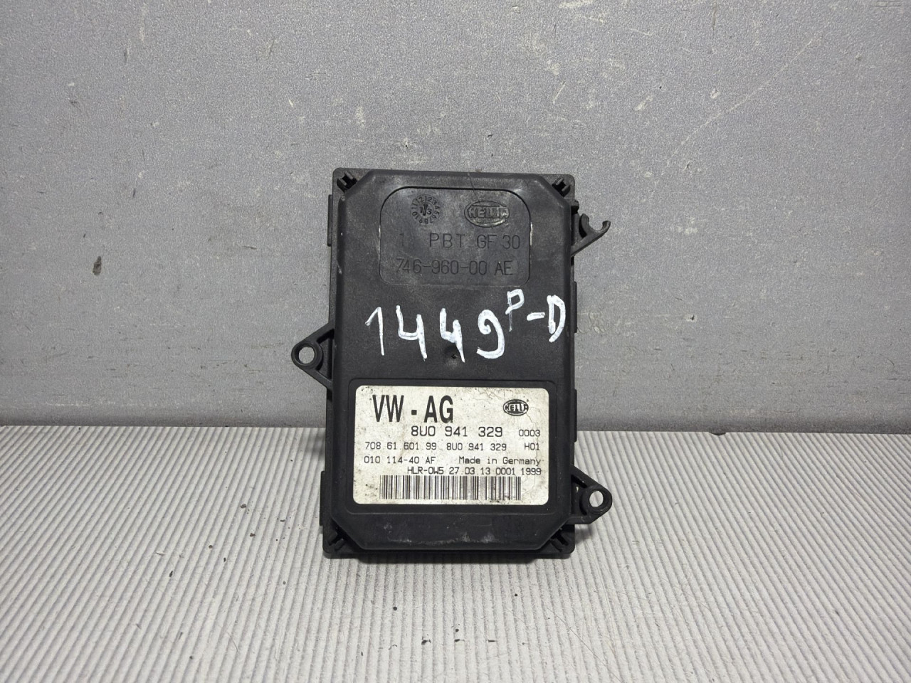 DIJELOVI BALAST FARA AUDI Q3 > 11-15 2.0 8U0941329