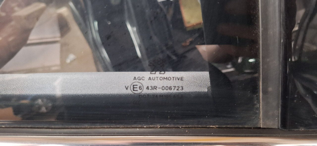 DIJELOVI STAKLO PEUGEOT 2008 > 16-19 1.6
