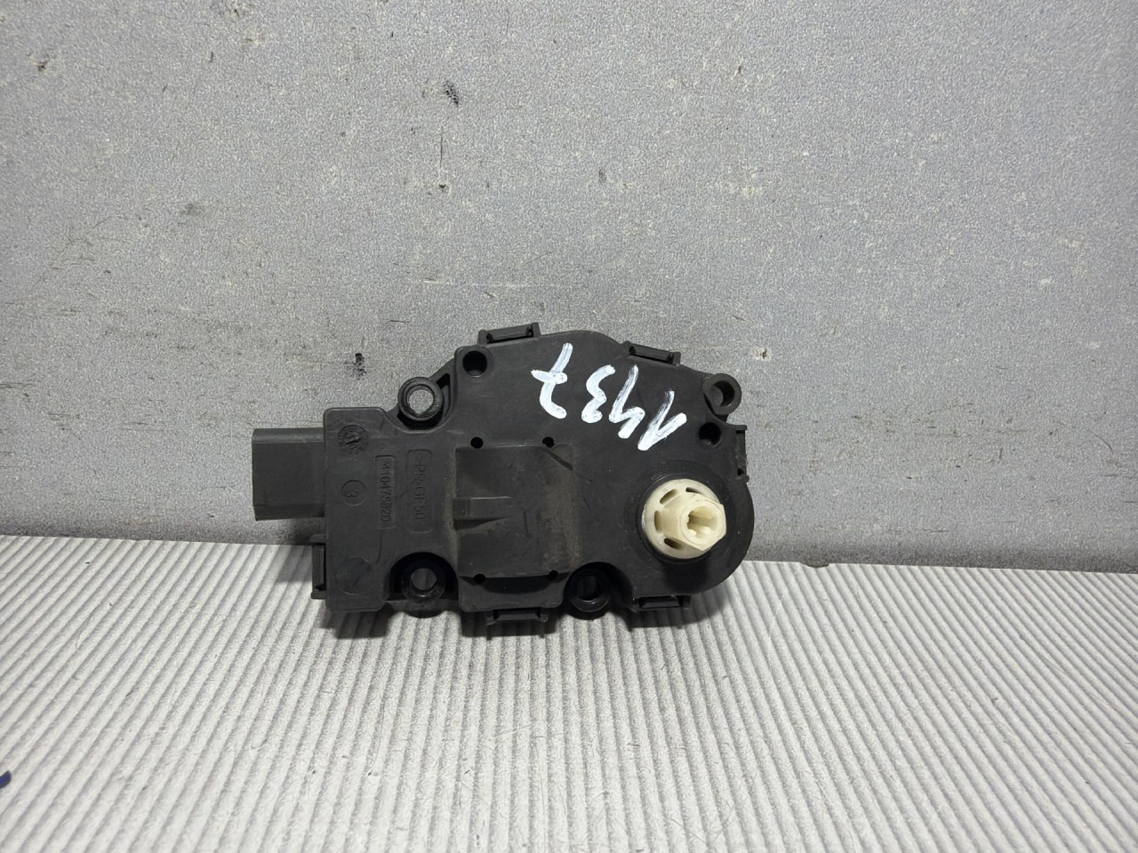 DIJELOVI MOTORIC KLAPNE AUDI A4 (B8) > 07-11 2.0 EFB330