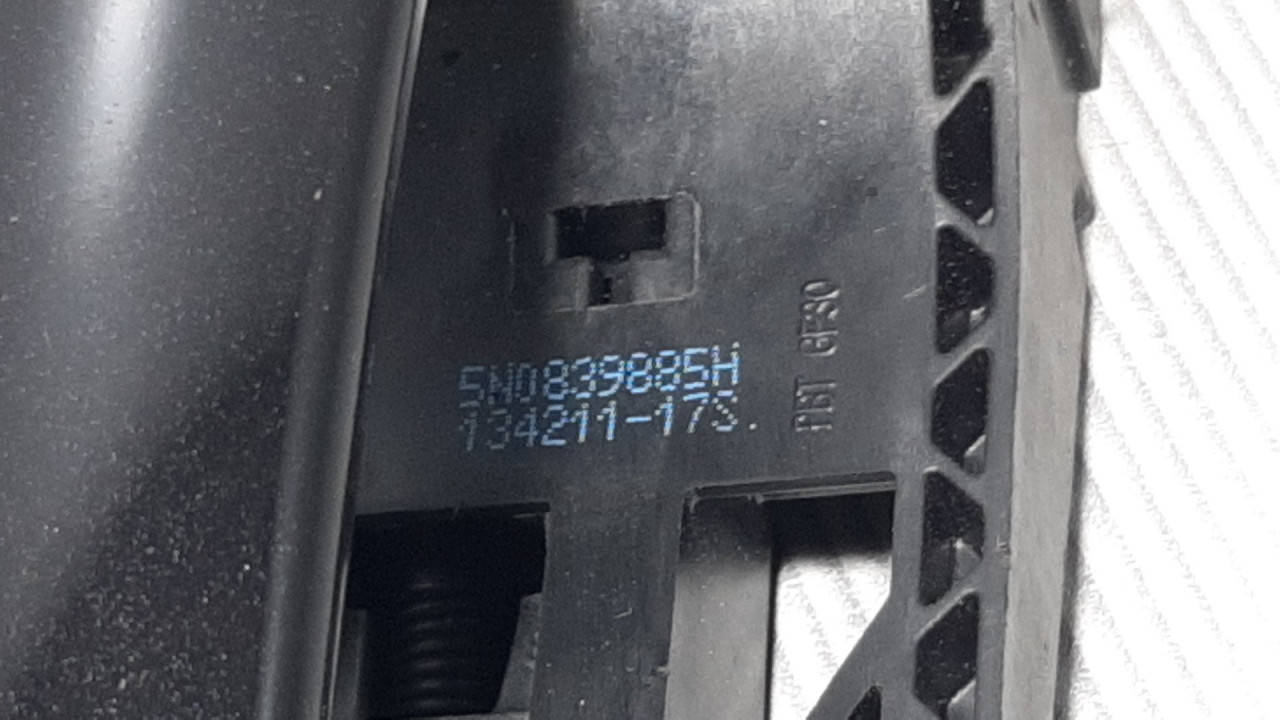 RUCKA VRATA VW PASSAT CC > 08-11 5N0839885H