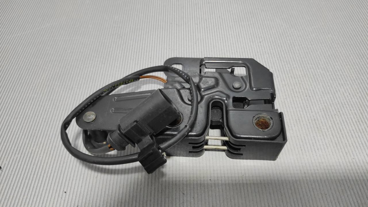 DIJELOVI BRAVA HAUBE AUDI Q7 > 15-19 4F0823509B