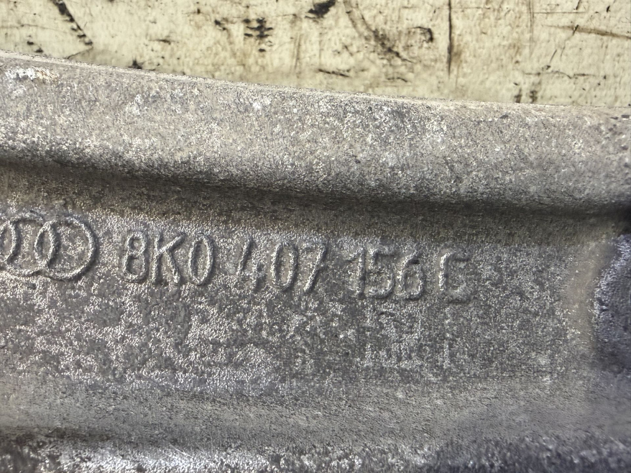 DIJELOVI RAME AUDI A4 (B8) > 12-15 2.0 8K0407156C
