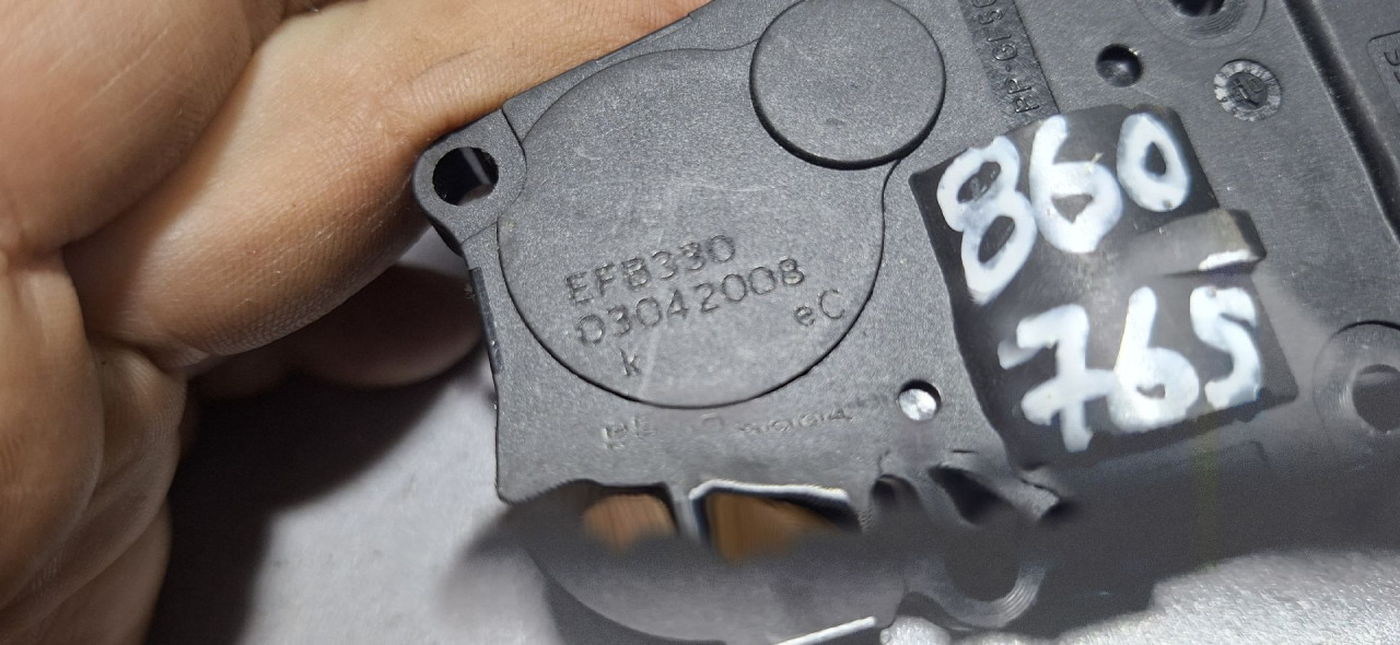 DIJELOVI MOTORIC KLAPNE AUDI A4 (B8) > 07-11 2.0 K9749004