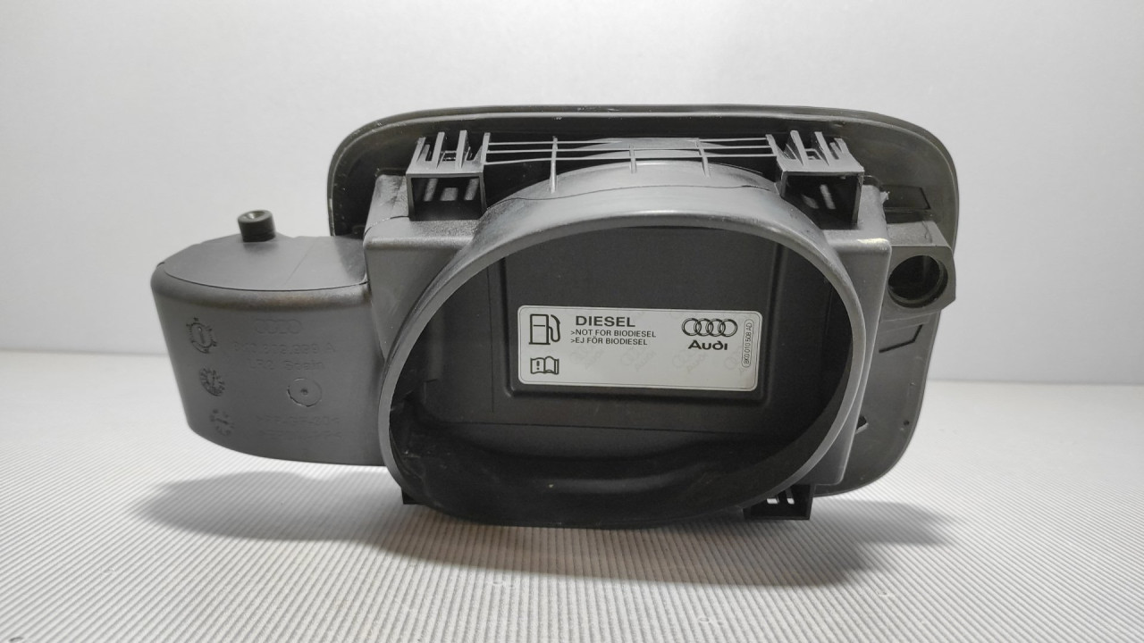 POKLOPAC REZERVOARA AUDI A4 (B8) > 07-11 8K0809999A
