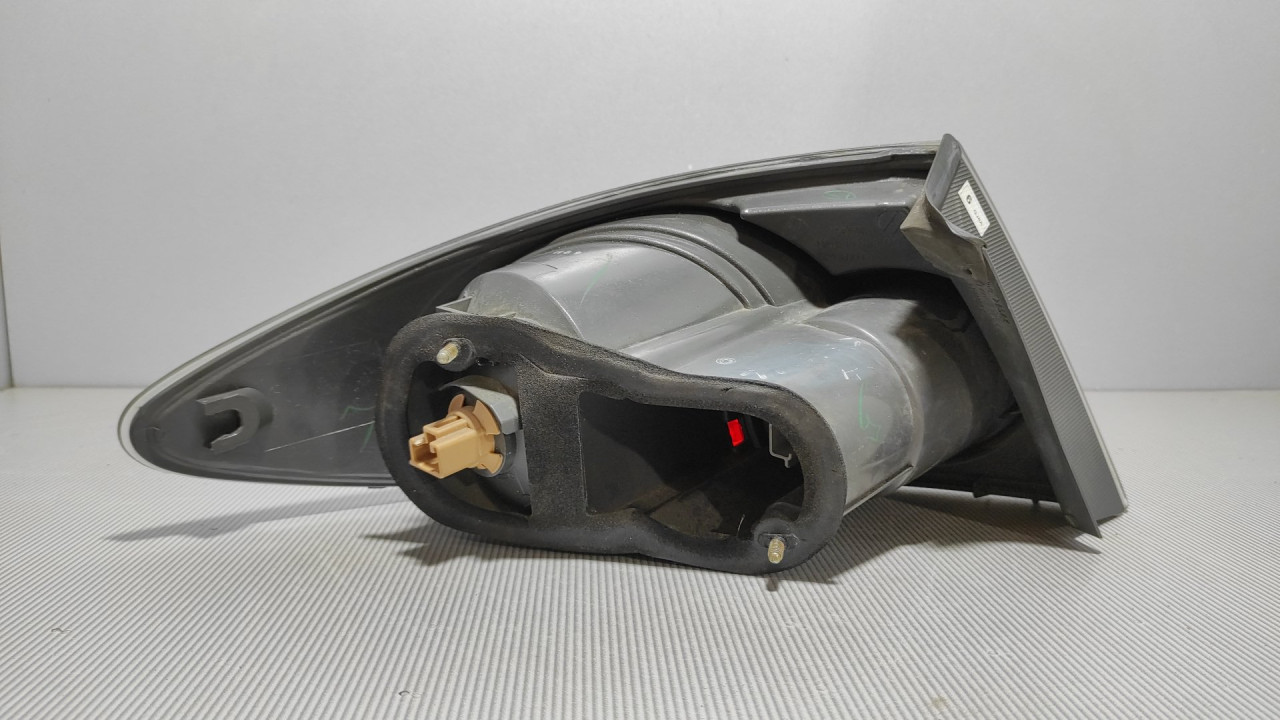 DIJELOVI STOP SVJETLO MAZDA 6 > 05-07 22061971