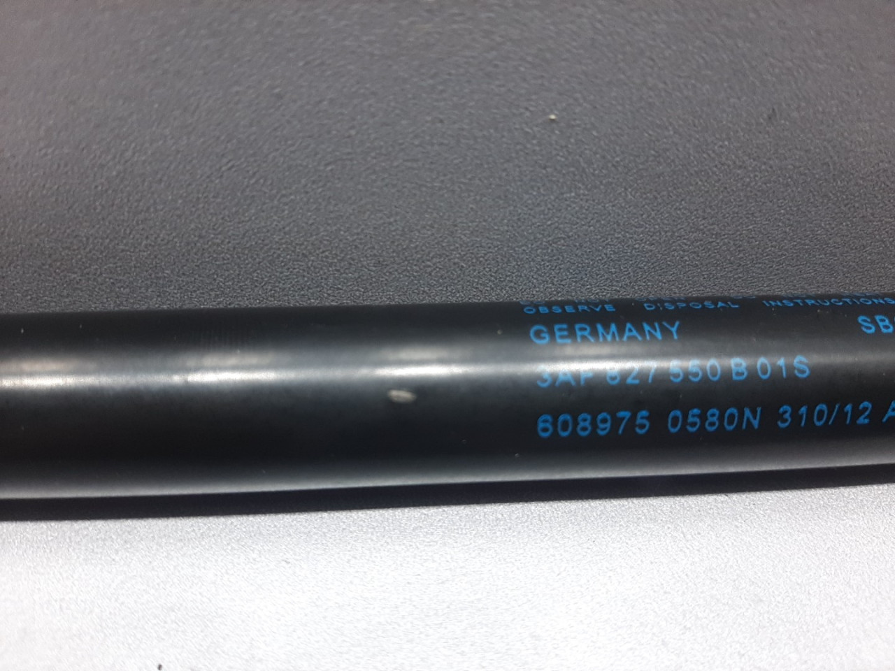 AMORTIZER GEPEKA VW PASSAT B7 > 10-14 3AF827550B
