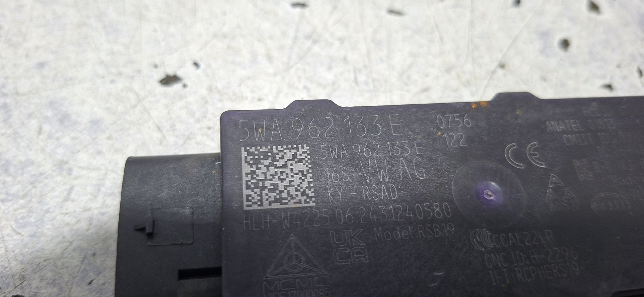 DIJELOVI ANTENA VW ID.4 > 20- 5WA962133E