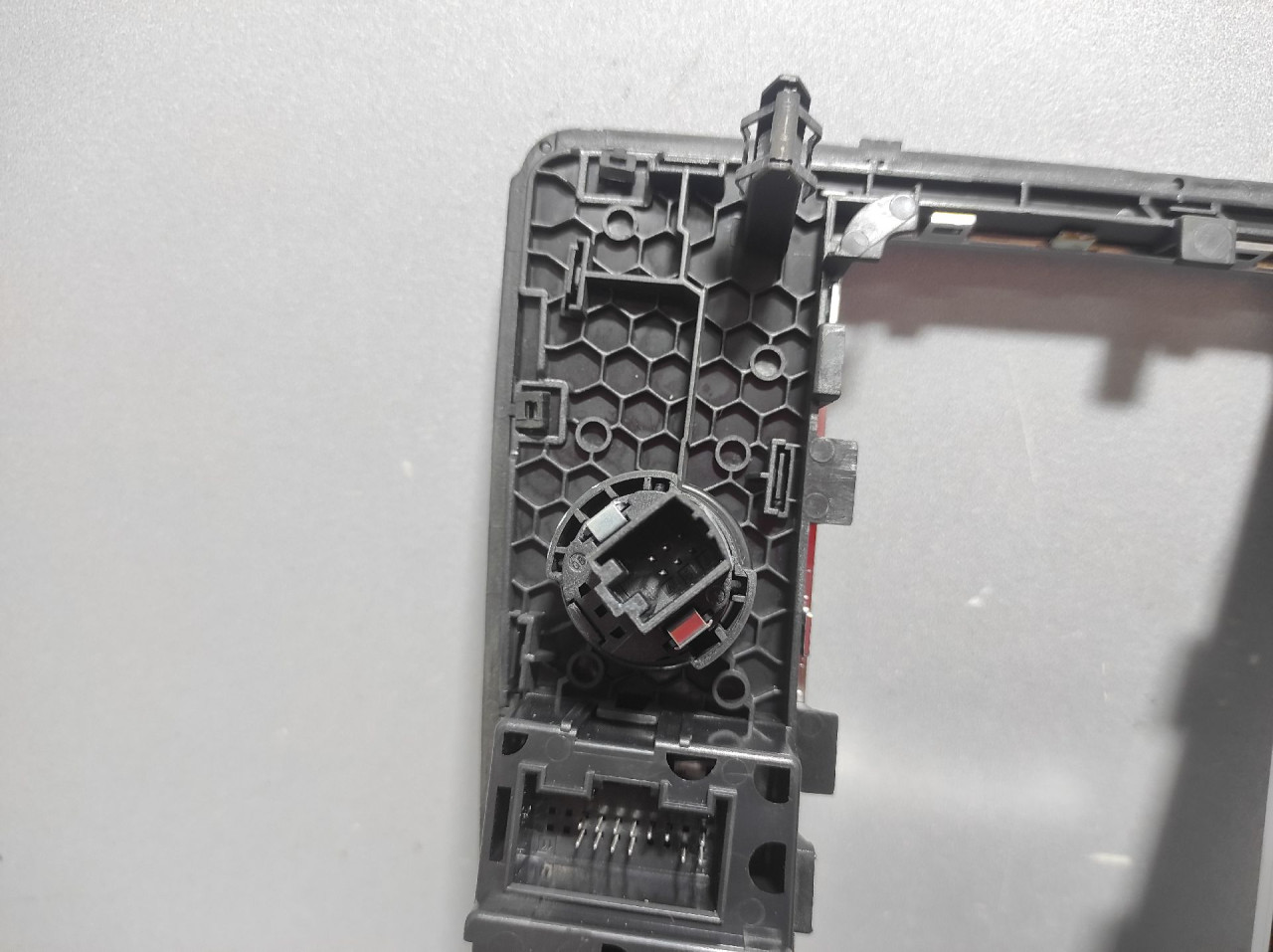 DIJELOVI PREKIDAC AUDI A6 4G > 11-14 4G1905217A