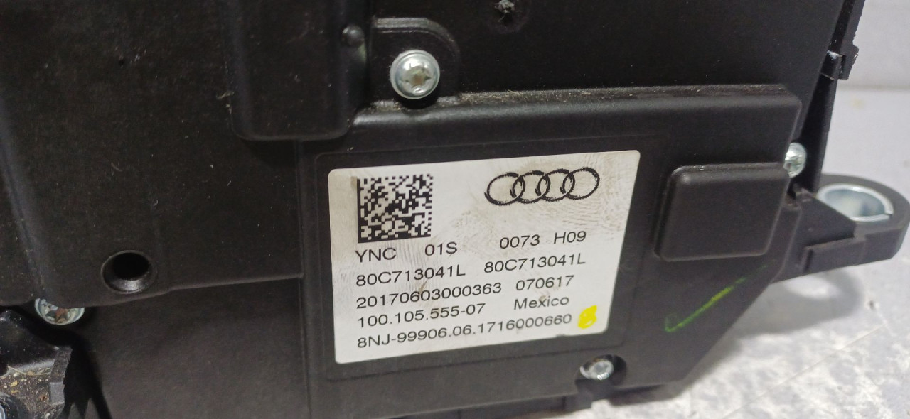 DIJELOVI SALTEBLA AUDI Q5 (FY) > 17 - 20  80C713041L