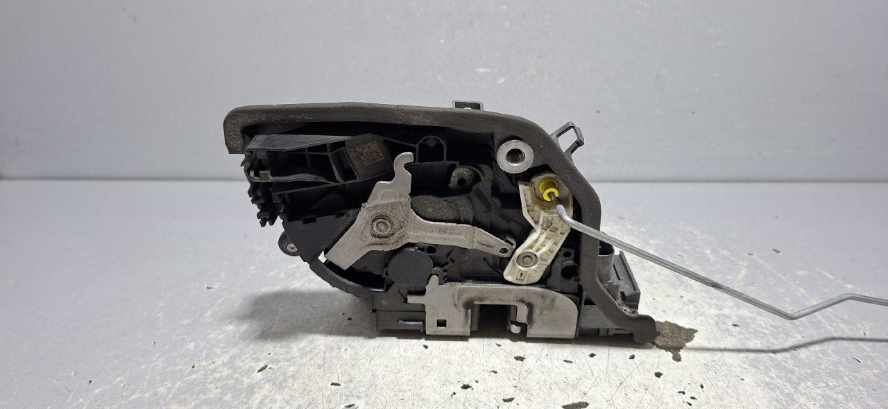 DIJELOVI BRAVA VRATA BMW X1 (F48) > 15-19 2.0 7281944