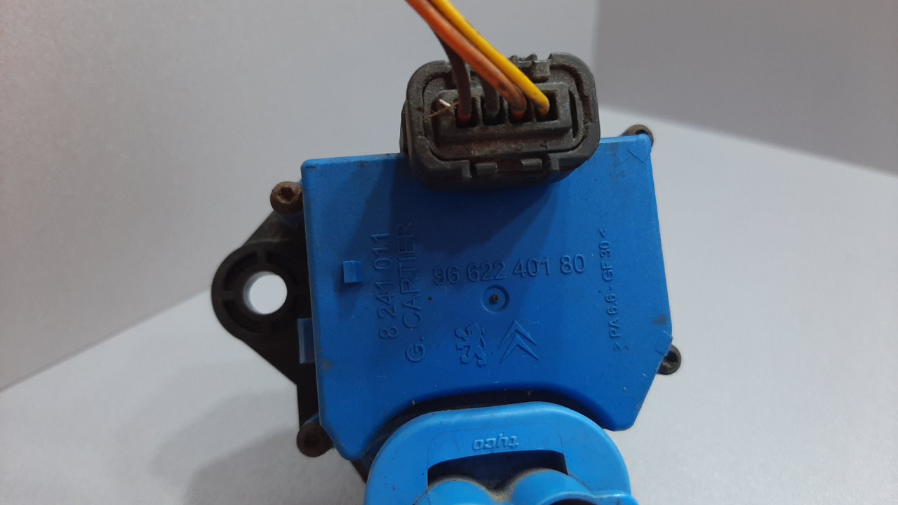 DIJELOVI MOTORIC VENTILATORA PEUGEOT 308 > 07-11 9662240180