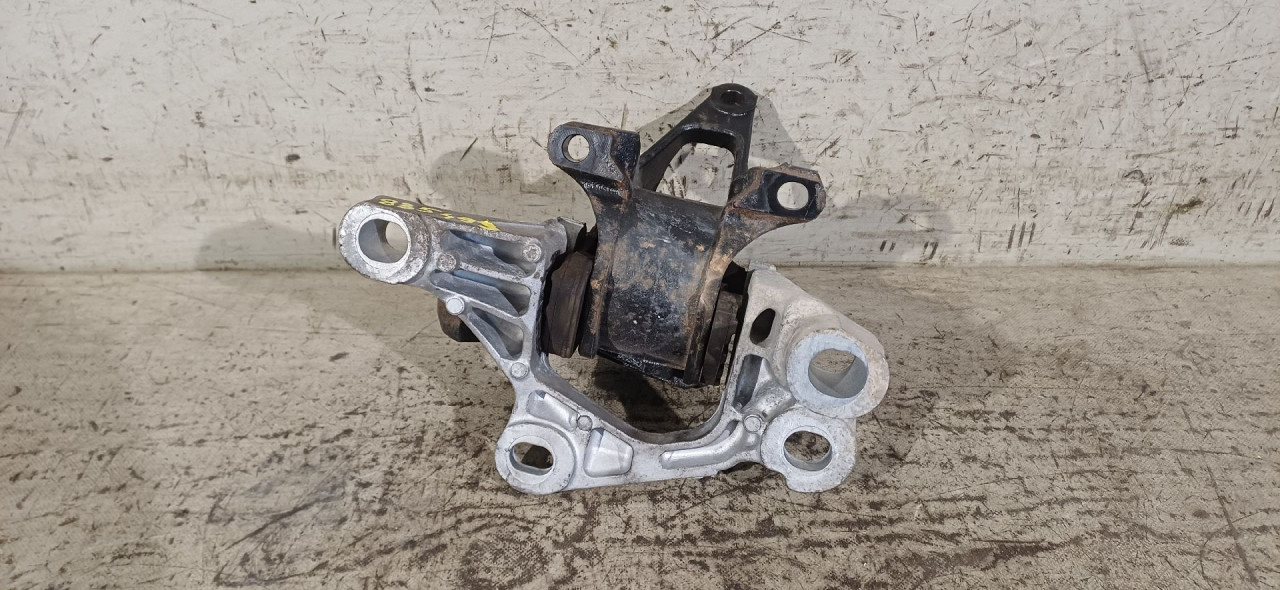 DIJELOVI NOSAC MOTORA MAZDA 3 > 13-16