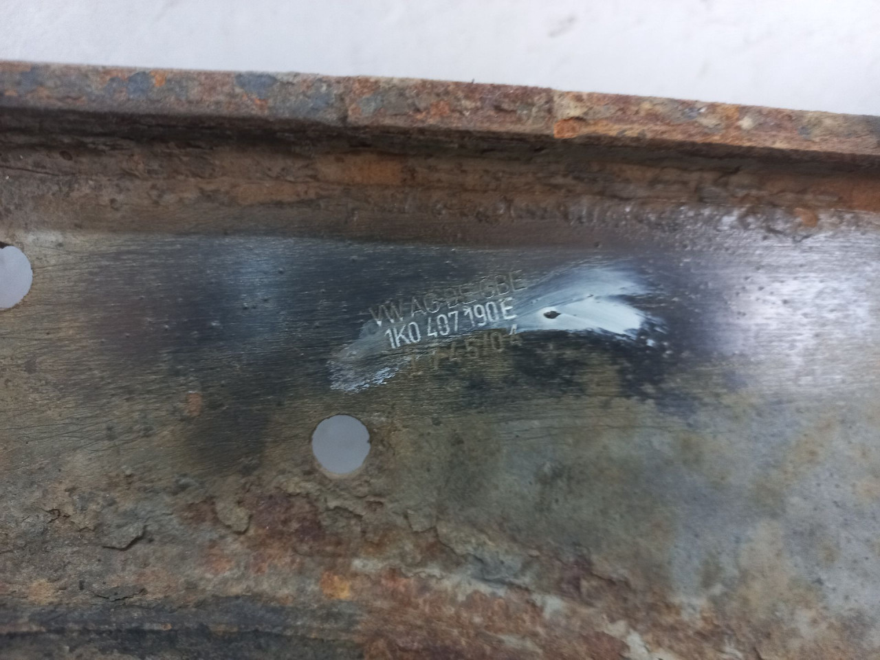 DIJELOVI LAFETA VW TOURAN > 06-10 1K0407190E