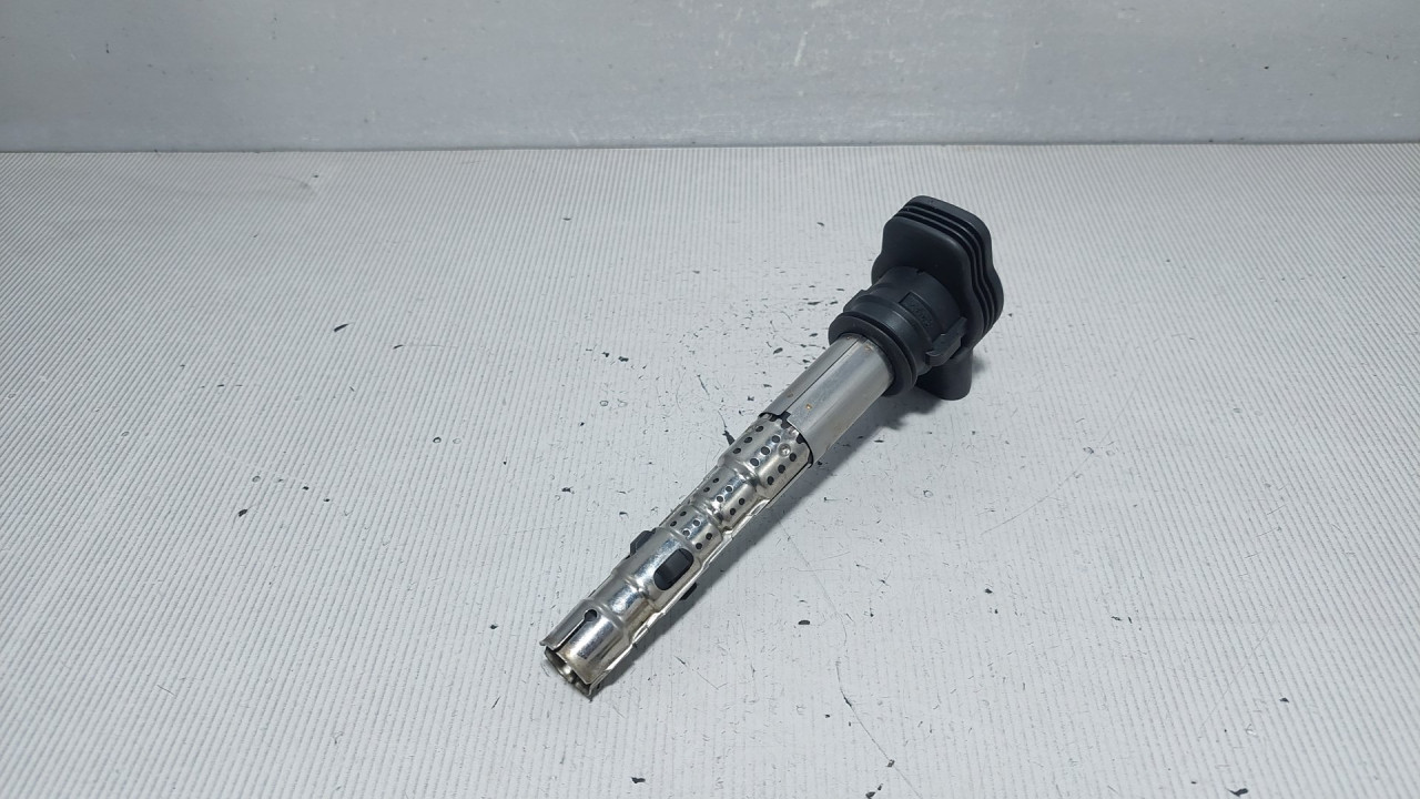 DIJELOVI BOMBINA VW GOLF 5 > 03-08 06F905115F