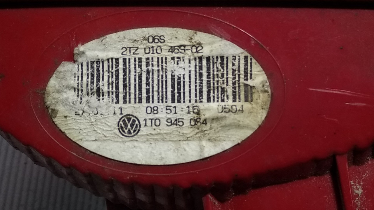 DIJELOVI STOP SVJETLO VW TOURAN > 10-15 1T0945094