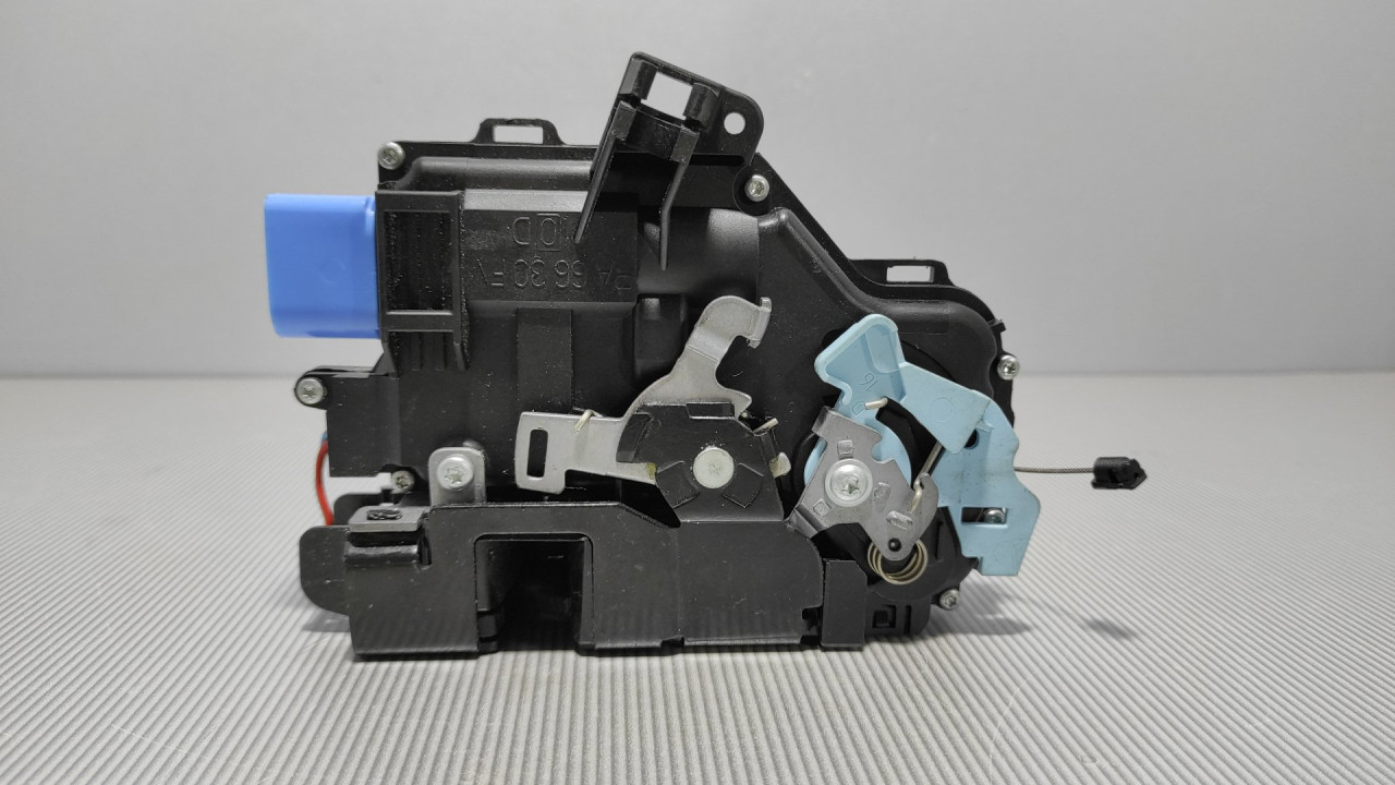 DIJELOVI BRAVA VRATA VW CADDY > 10-15 3D1837016AQ