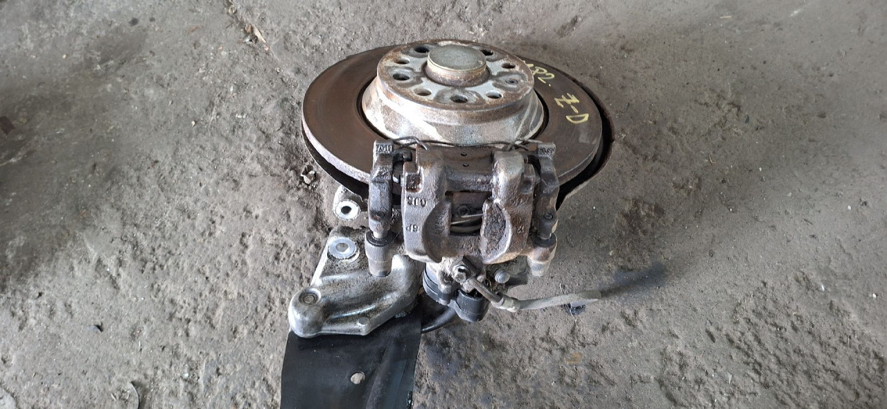DIJELOVI KOCIONA KLJESTA VW PASSAT B8 > 19 - 1.6 3Q0615406M