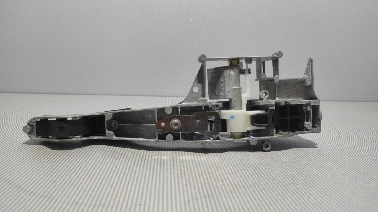 RUCKA VRATA PEUGEOT 308 > 11-13 9680168580