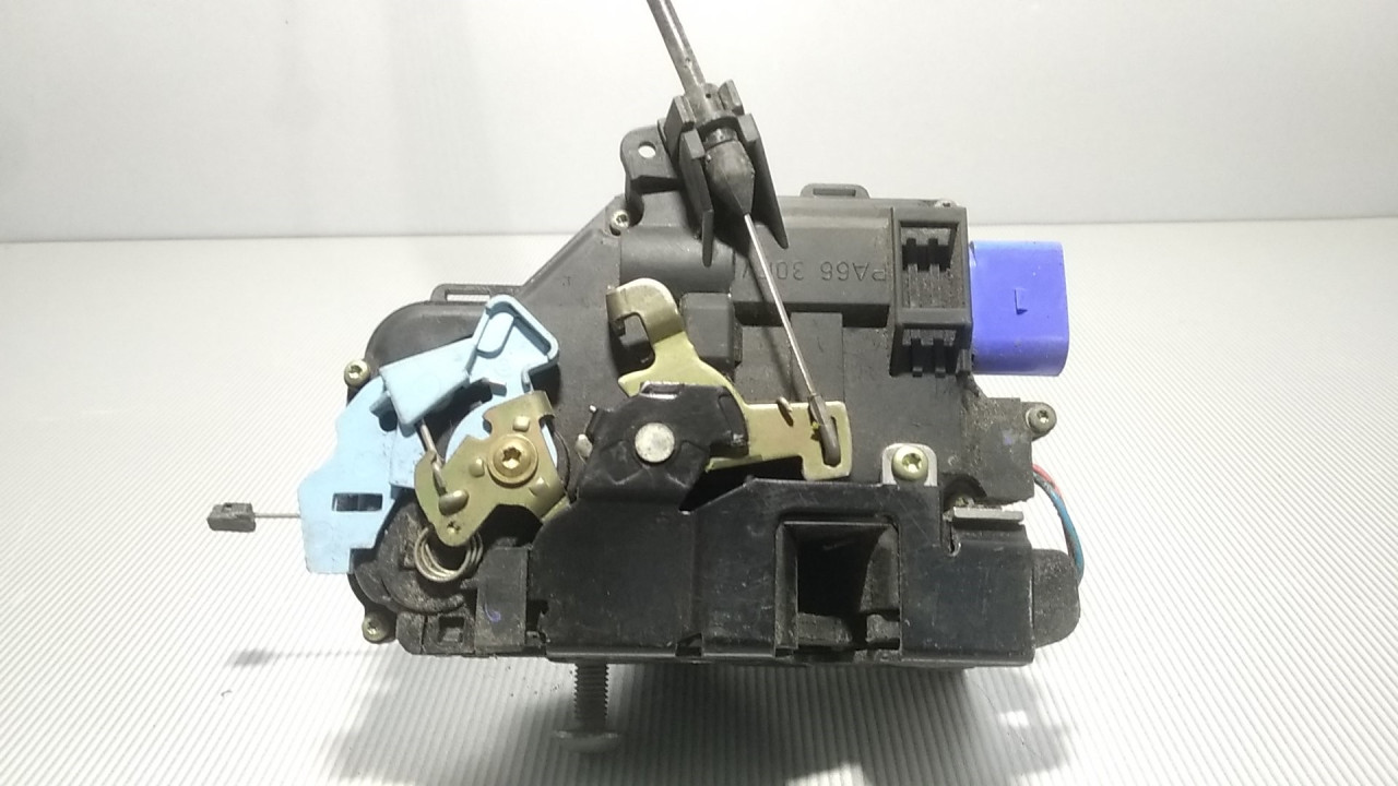 BRAVA VRATA SKODA OCTAVIA > 04-08 3D1837015