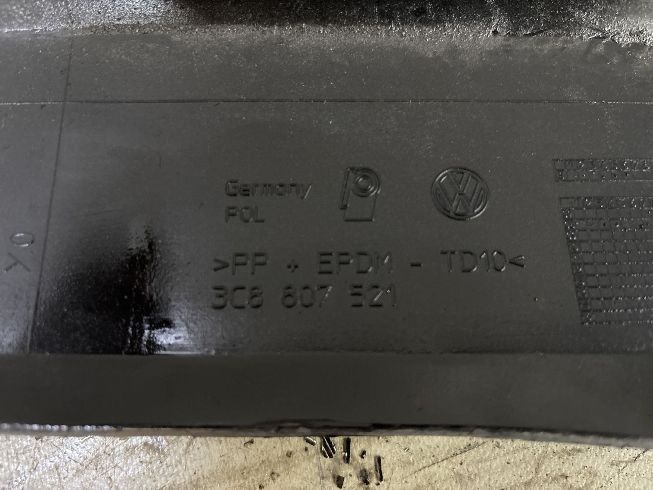 DIJELOVI SPOJLER VW PASSAT CC > 12-15 3C8807521