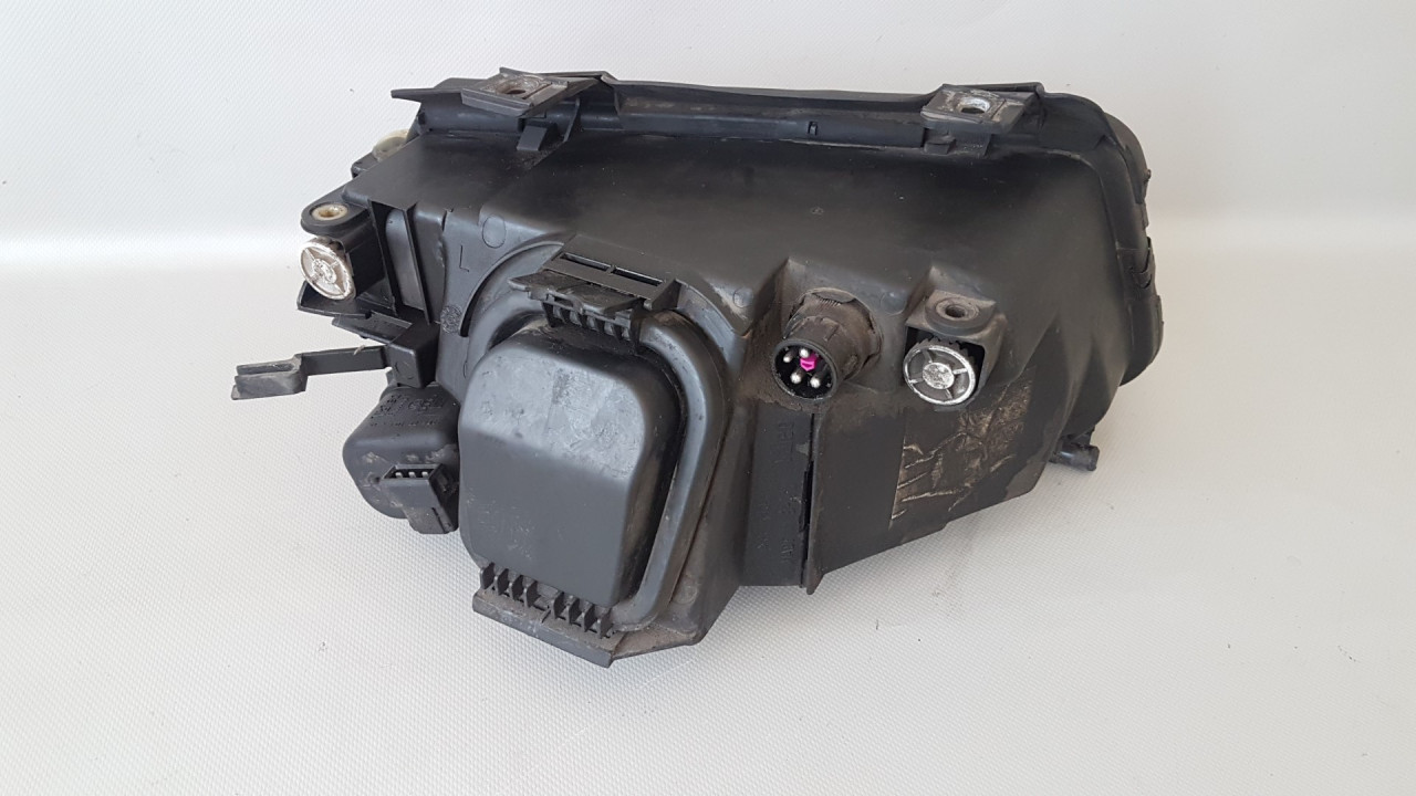 DIJELOVI FAR VW PASSAT B5 > 96-00 VW052013