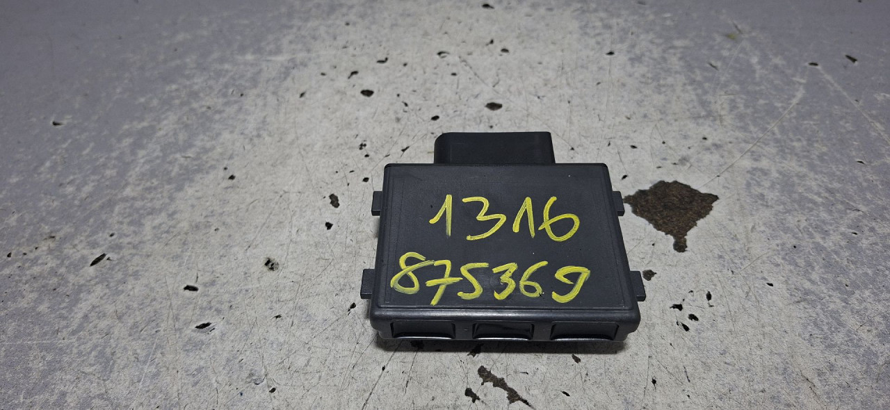 DIJELOVI ELEKTRONIKA MODUL AUDI A4 (B9) > 15-18 2.0 8W0906121B
