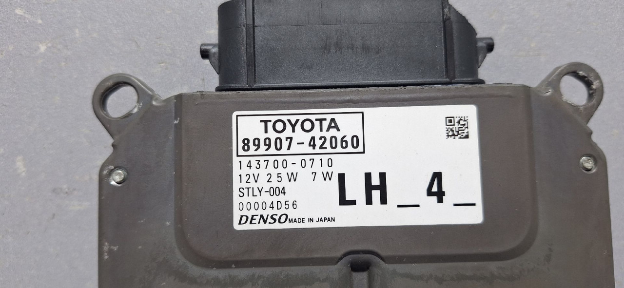 DIJELOVI BALAST FARA TOYOTA RAV 4 > 18- 8990742060