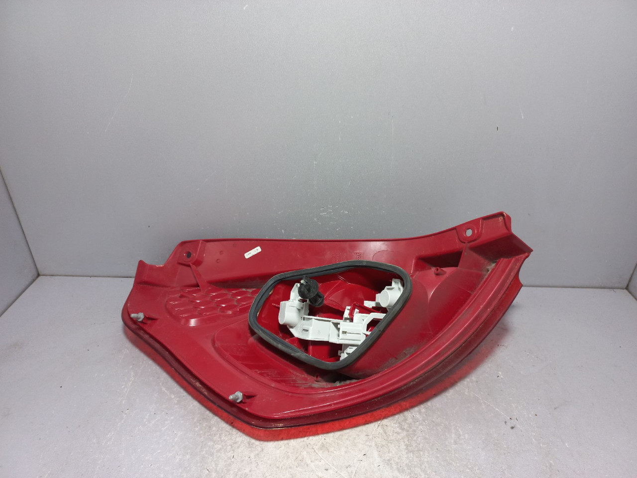 STOP SVJETLO FORD FIESTA > 08-12 8A6113404A