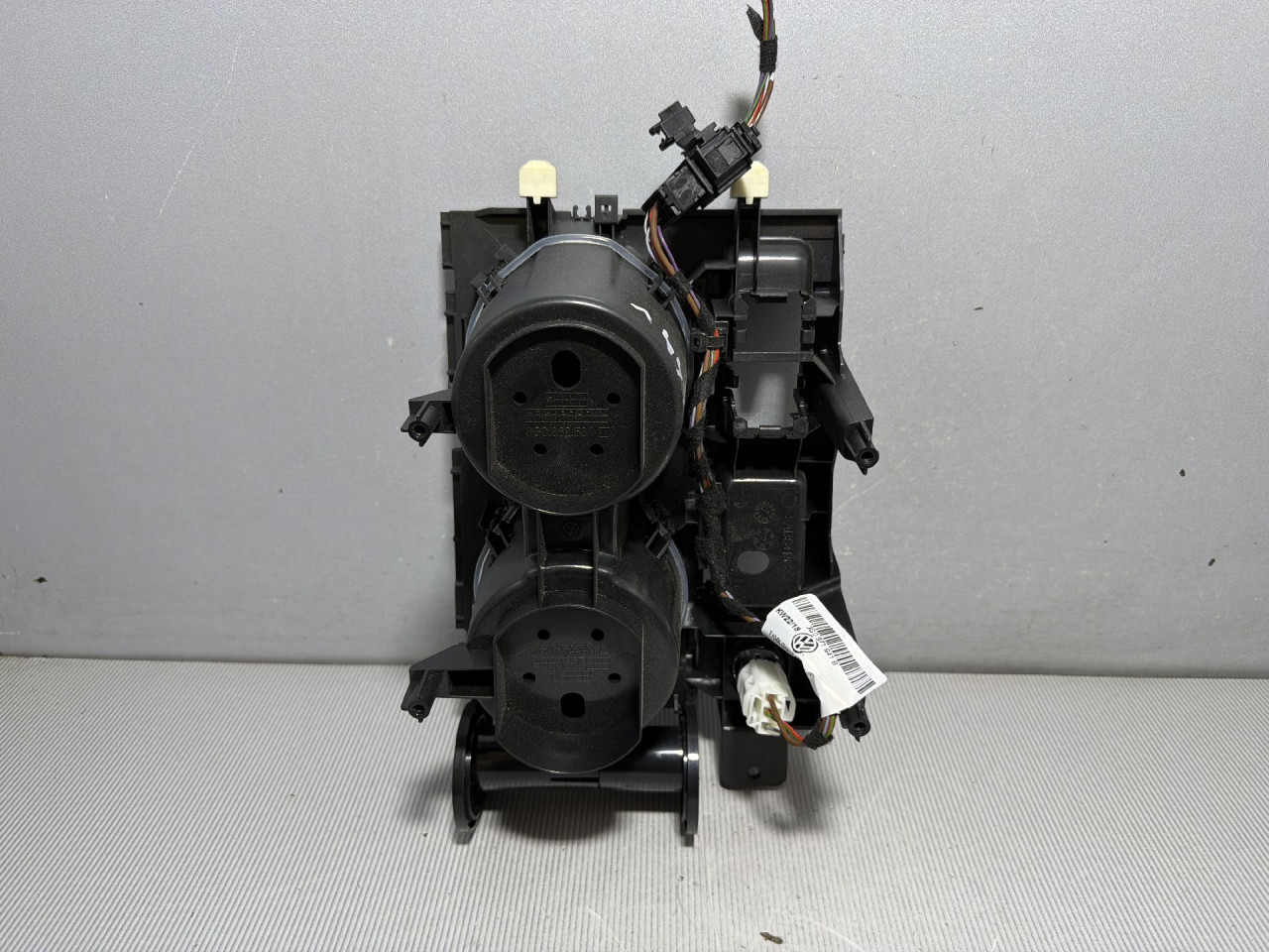 DIJELOVI PLASTIKA VW PASSAT B8 > 14-19 2.0 3G0862531H