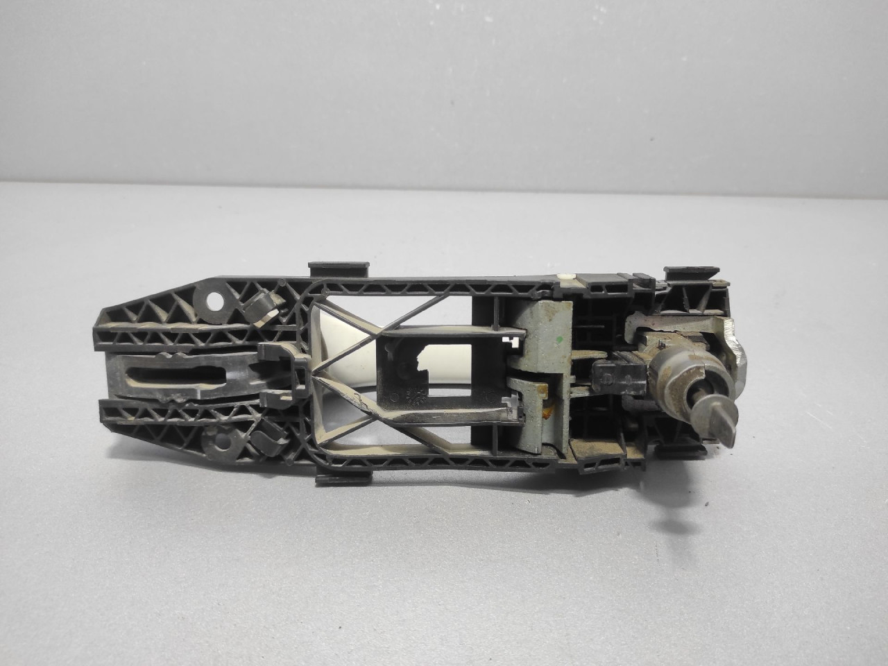 DIJELOVI RUCKA VRATA VW GOLF 7 > 12-16 5G0837206