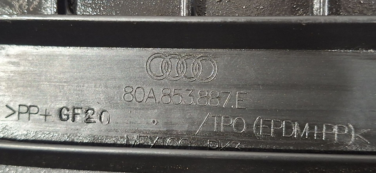 UNUTRASNJI BLATOBRAN AUDI Q5 (FY) > 17 - 20  80A853887E