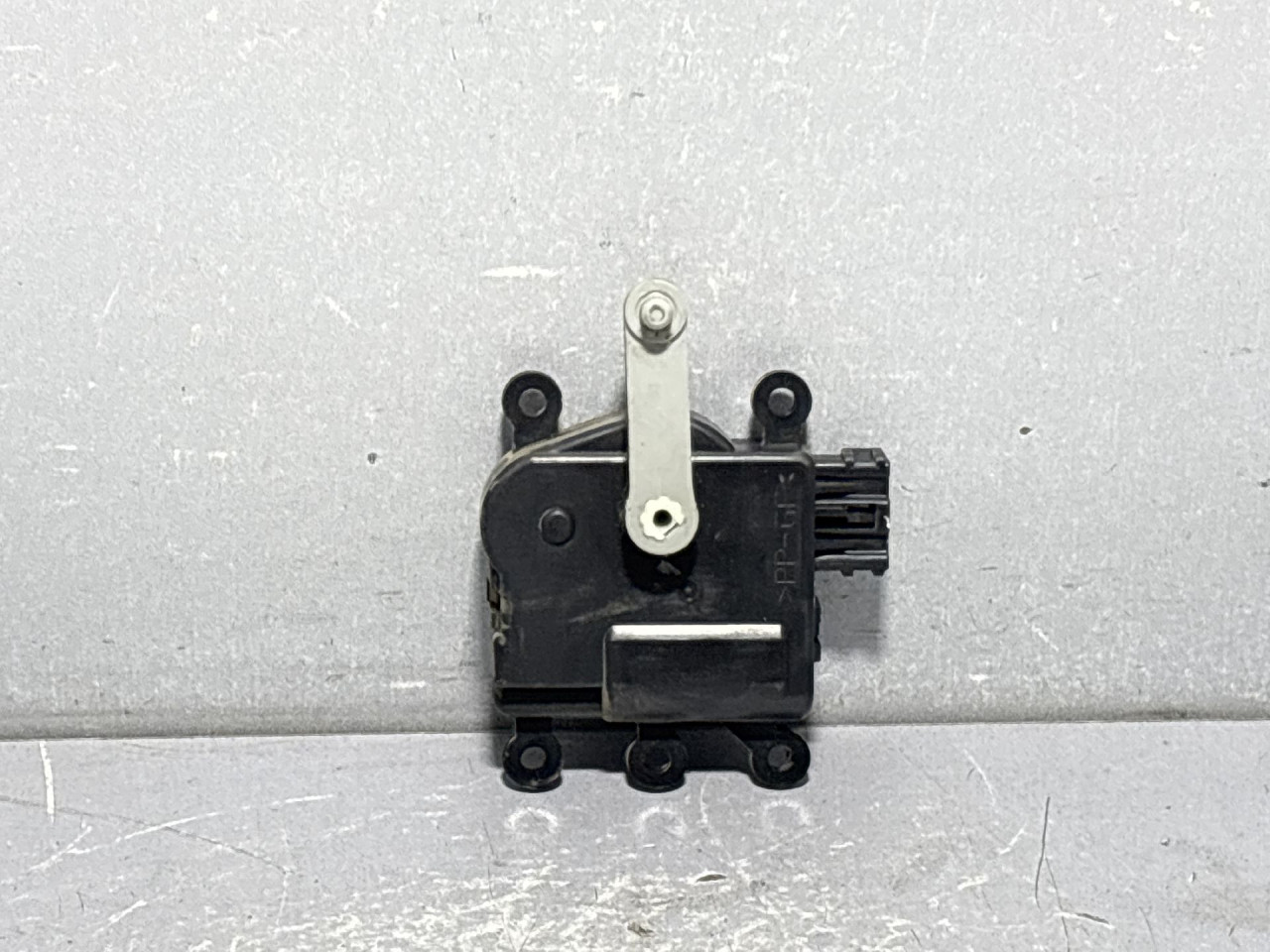 DIJELOVI MOTORIC KLAPNE MAZDA 3 > 13-16