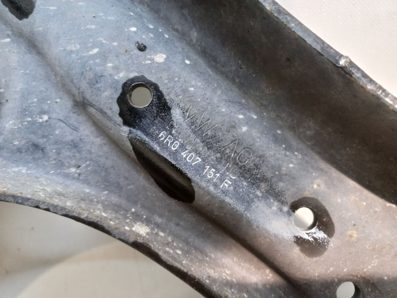 DIJELOVI LAFETA VW POLO > 09-14 6R0407151F