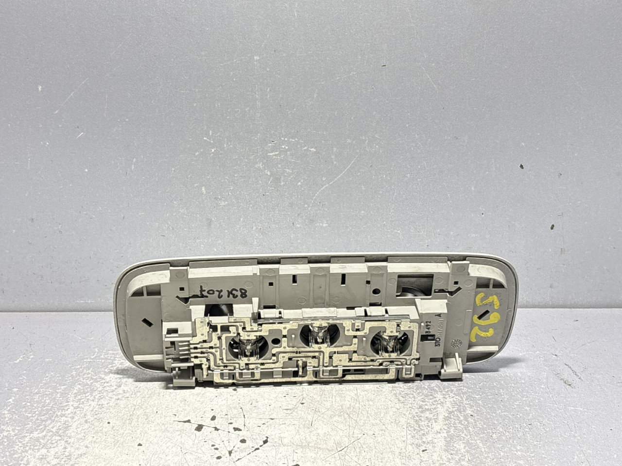 RASVJETA U KABINI SKODA OCTAVIA > 13-16 3T0947291A